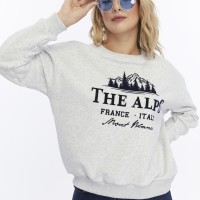 Kadife The Alps Desenli Gri Melanj Yumuşak Dokulu Regular Fit Bisiklet Yaka Kadın Sweatshirt