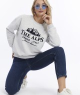 Kadife The Alps Desenli Gri Melanj Yumuşak Dokulu Regular Fit Bisiklet Yaka Kadın Sweatshirt