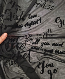 Siyah Flok Baskı Tül Parça Kumaş 