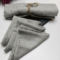 Fil Desenli Müslin Örtü Ve 3'Lü Mendil Seti Fil Desenli Müslin Örtü Ve 3'Lü Mendil Seti