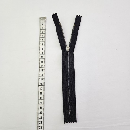 Yuvarlak Halka Fermuar | Mont-Çanta Fermuarı Uzunluk: 20 cm | Siyah Yuvarlak Halka Fermuar | Mont-Çanta Fermuarı Uzunluk: 20 cm | Siyah