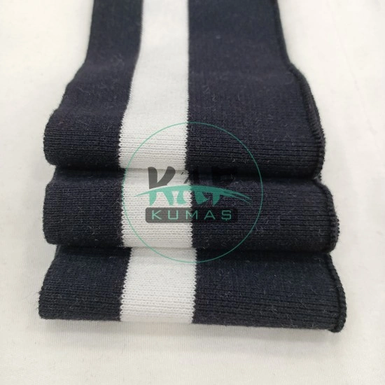 Beyaz Şerit Siyah Yaka