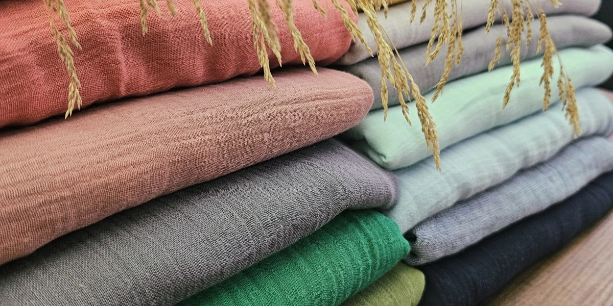 Kırışıklığın Estetiğiyle Tanışın: İki Katlı Krinkıl Müslin Kumaş