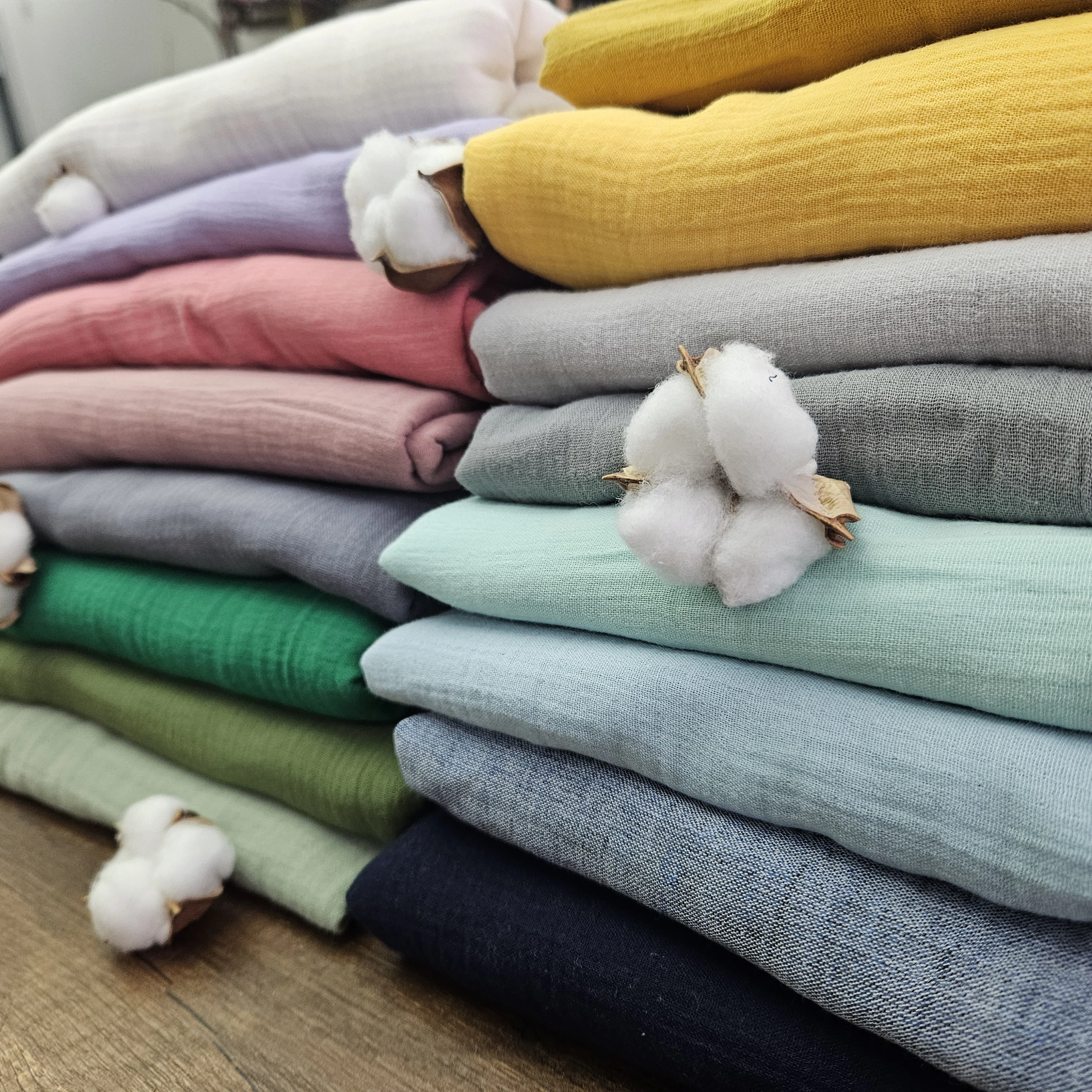 İKİ KATLI KRİNKIL MÜSLİN KUMAŞ HAKKINDA BİLMENİZ GEREKENLER